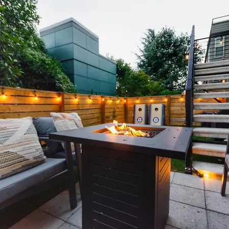 Travelers Dream, Walk To Space Needle, Parking, Backyard